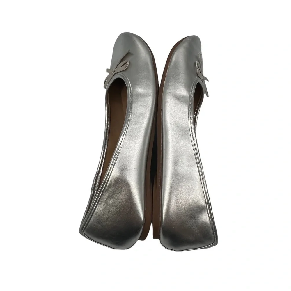 SO Silver Memory Foam Slip On Ballet Flats Size 4 Girl's